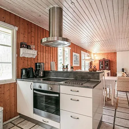 بيت للعطل 3 Bedroom Gorgeous In Aakirkeby