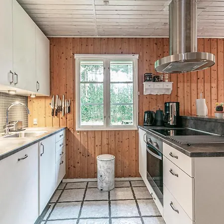 3 Bedroom Gorgeous In Aakirkeby بيت للعطل